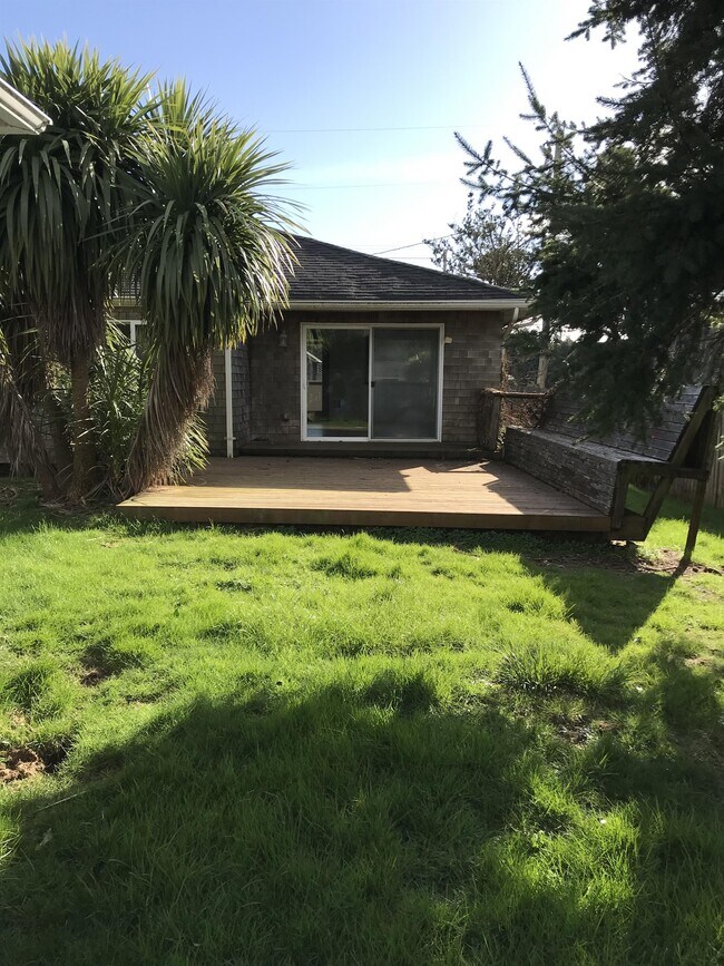 Photo - 1118 SW Southmayd Ln