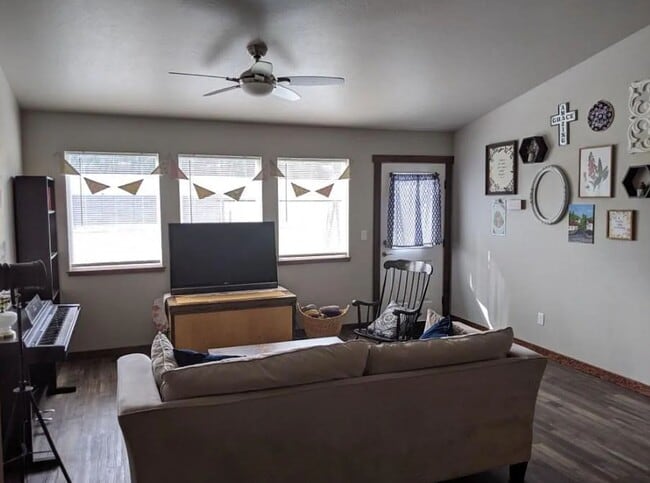 Photo - 1505 Destiny Ln