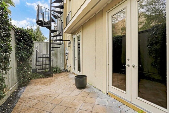 Photo - 516 S Post Oak Ln Unidad 7