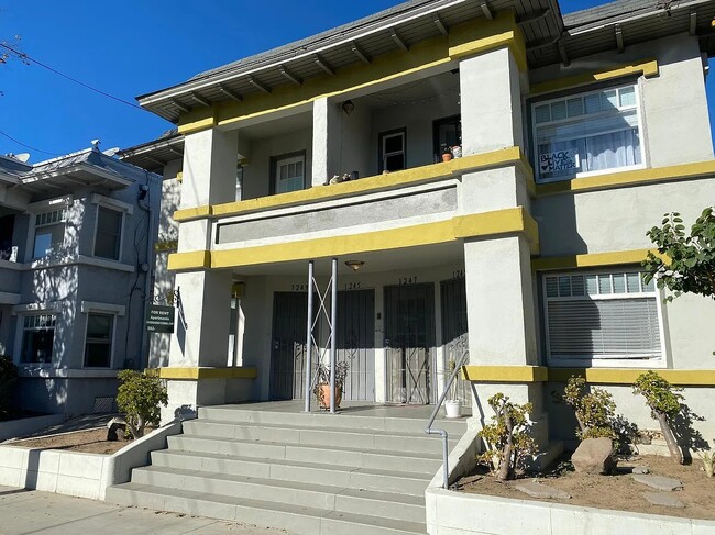 Photo - 1249 E Broadway Unidad 1249