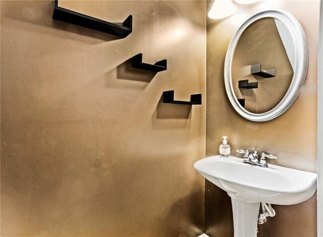 Photo - 9830 Murano View