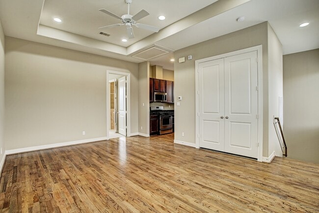 Photo - 3830 Center Plaza Dr