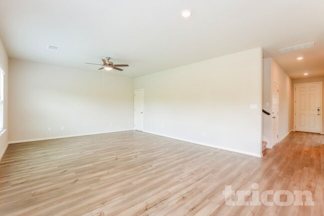 Photo - 13515 Emerson Wy