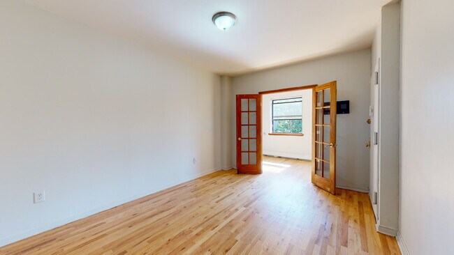 Photo - 4 W 130th St Unit 4