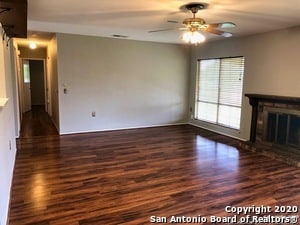 11205 Champion Oak