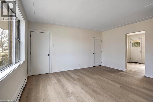 Photo - 1887-1889 WAVELL Street