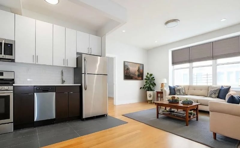 Photo - 90-02 Queens Blvd