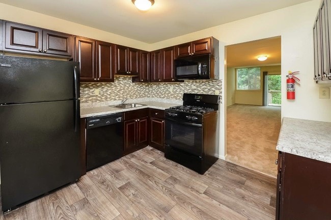 Briarwood Apartments and Townhomes