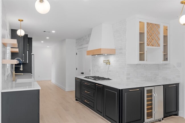 Photo - 6611 Rockbridge Ln