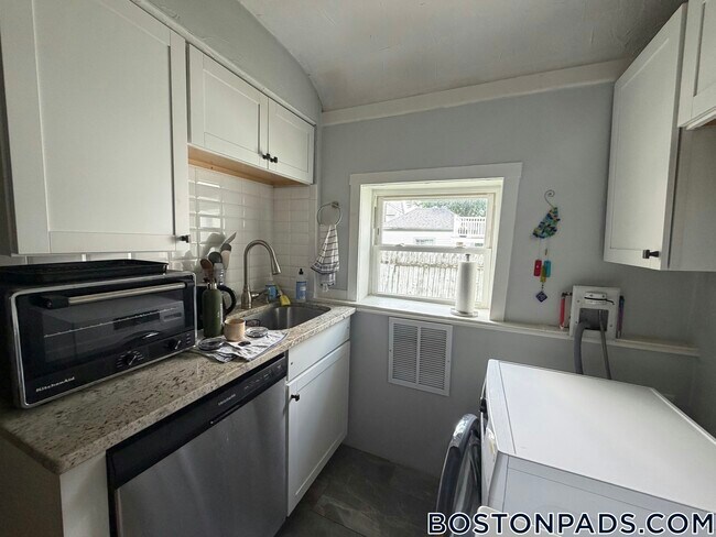 Photo - 32 Shaffner St
