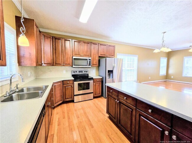 Photo - 1612 Middle Creek Cir