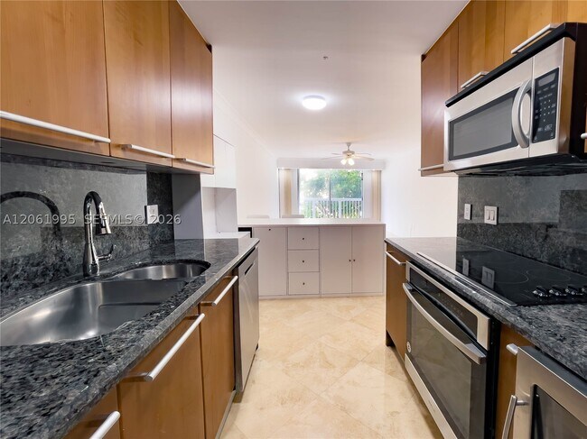 1670 Bay Dr E Unit 2D