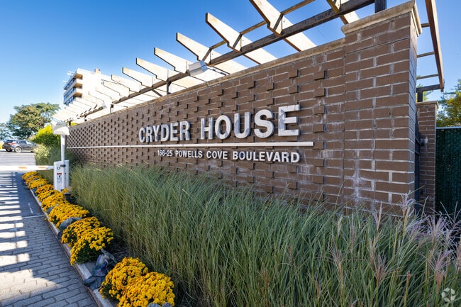 Photo - The Cryder House