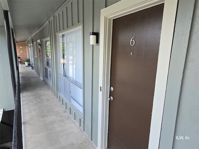 Photo - 8818 Ilona Ln Unidad 6