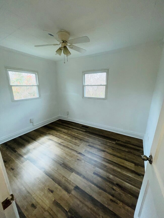 Photo - 704 Irving Ave Unit #A