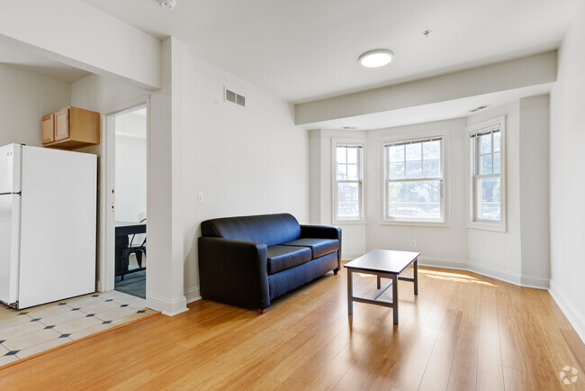 Building Photo - 727 South Forest Avenue Rental