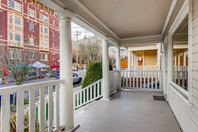 Photo - 2273 NW Hoyt St