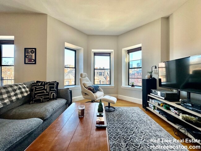 Photo - 34 Gloucester St