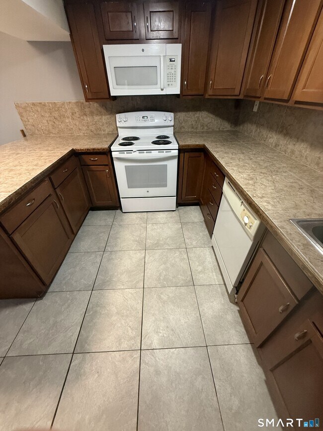 Photo - 42 Cottage St Unit Lower Level