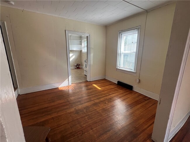 Photo - 10 Columbia St