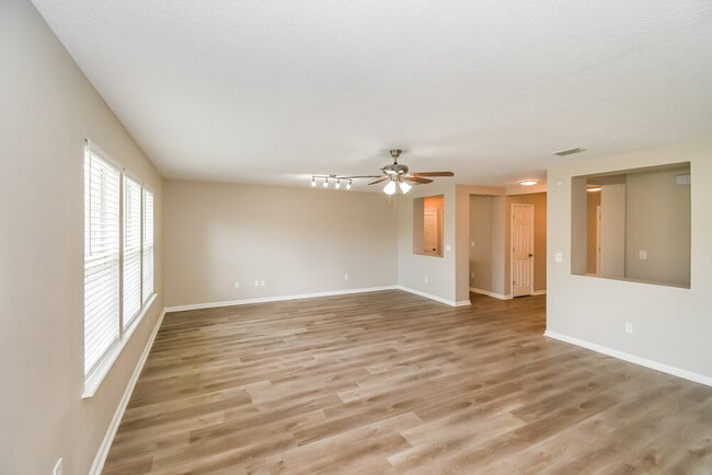 Photo - 7157 Beekman Lake Dr