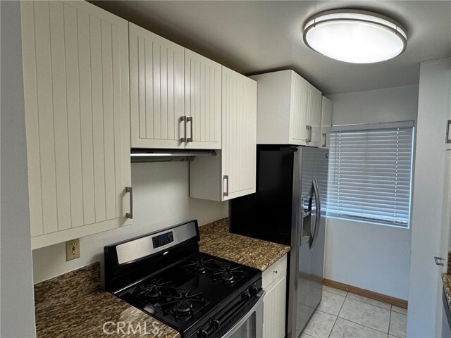 Building Photo - 20134 Leadwell St Unit 302 Rental