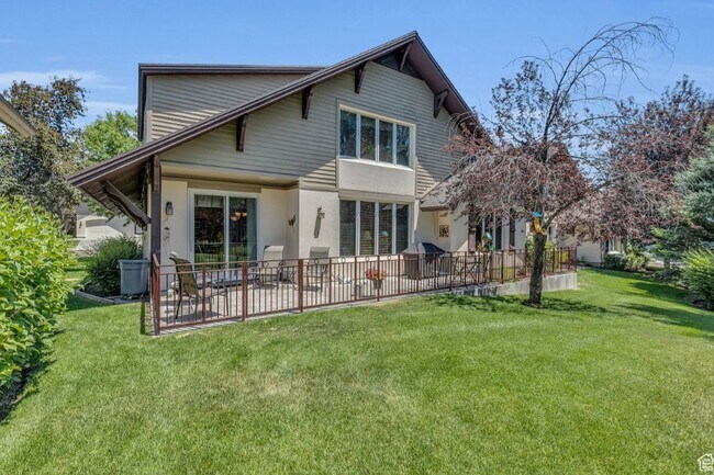 Photo - 77 W Village Ct