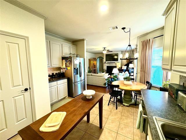 Photo - 206 Red Wolf Ln