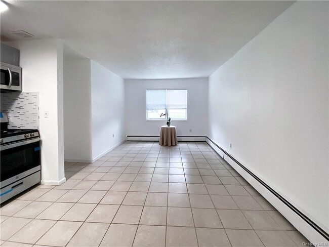 Photo - 101 Barclay Manor Unit 1A