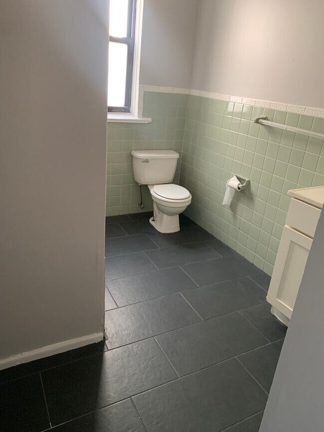 Photo - 280 Hawthorne Avenue Unit 6