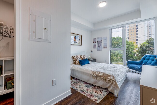 1BR + Den, 2BA - 734SF - Bedroom