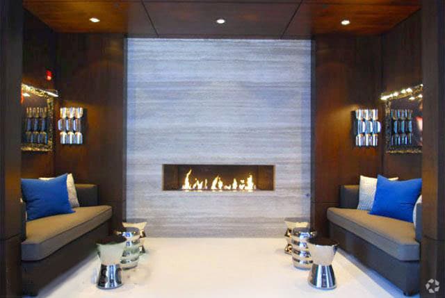 Cozy Fire Place - Lobby