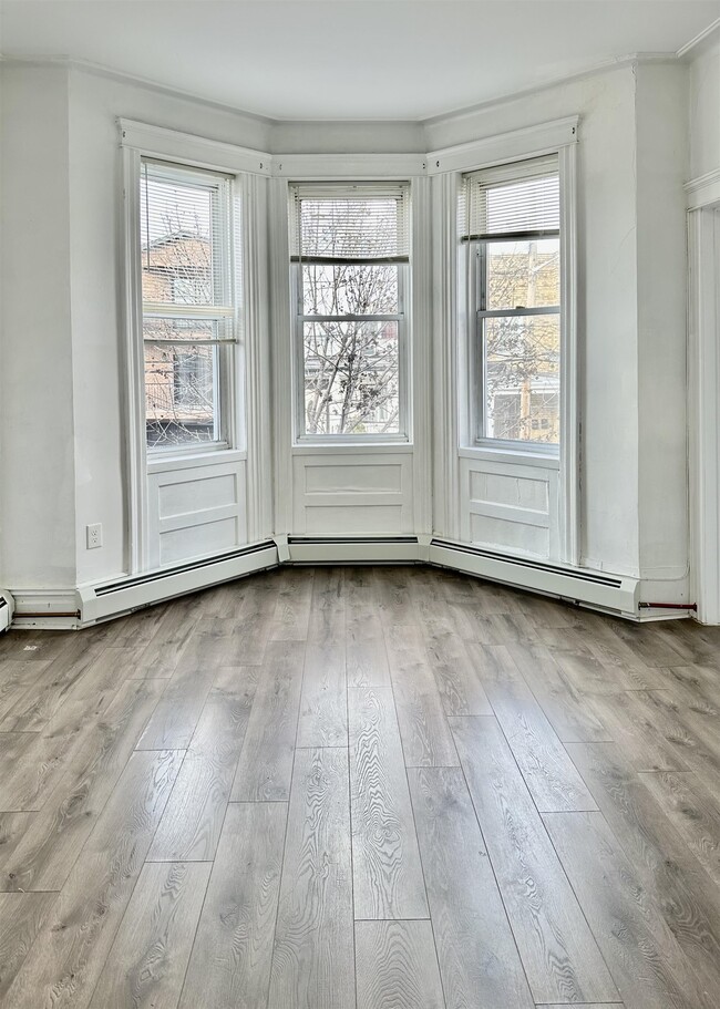 Photo - 411 66th St Unit Apt 3