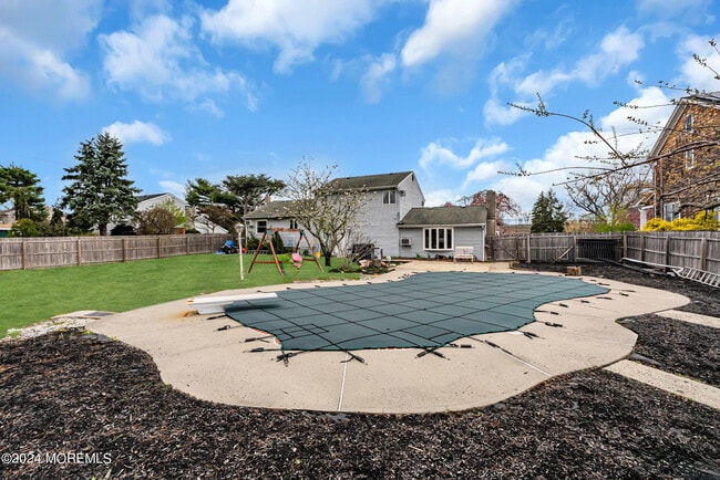 Photo - 36 Community Dr