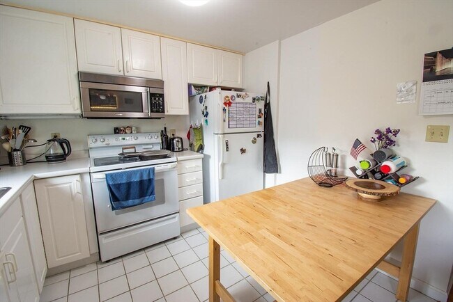 Photo - 655 Concord Ave Unit 403