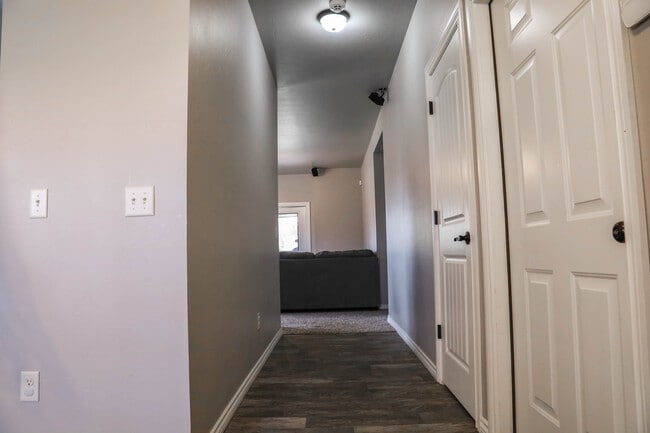 Photo - 324 SW 147th St