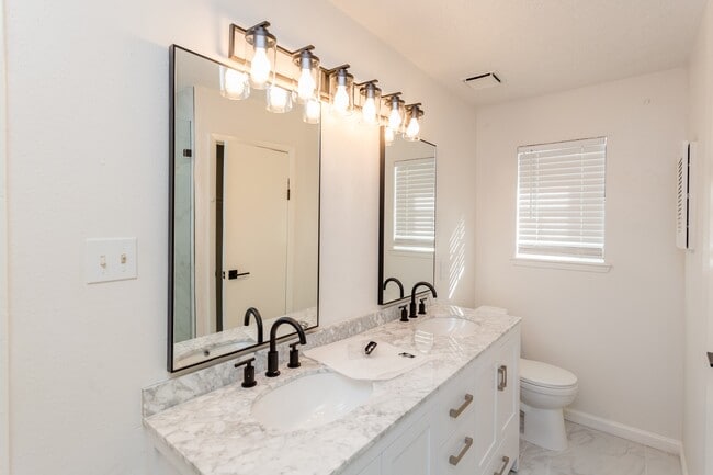 Photo - 5115 Beaver Hollow Dr