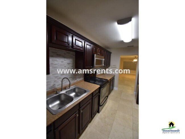 Photo - 550 Hattaway Dr