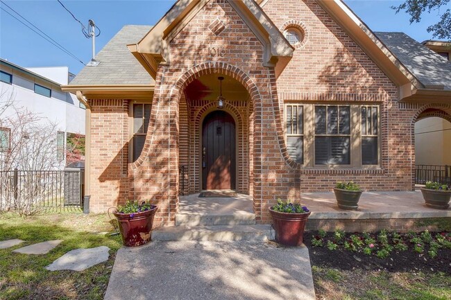 Photo - 1016 Harwood Pl Casa