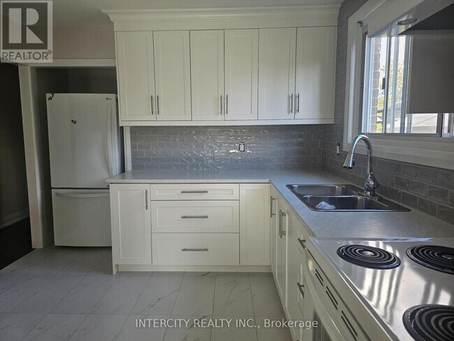 Photo - 108 Mellow Crescent