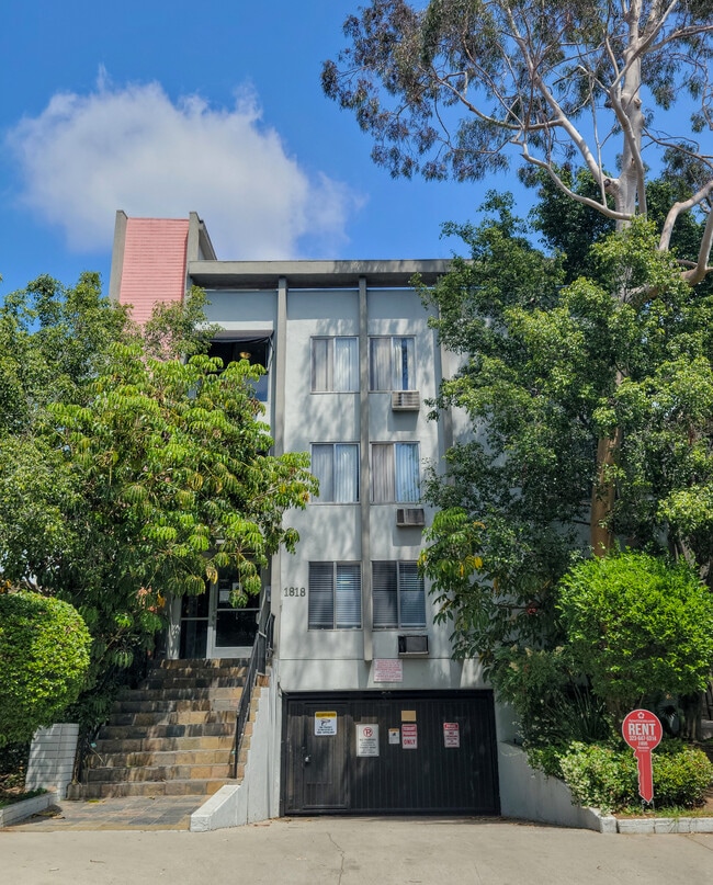Onyx Plaza - Onyx Plaza Apartments