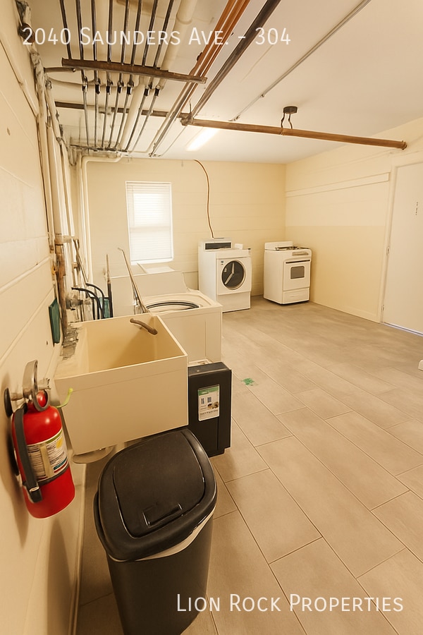 Photo - 2040 W Saunders Ave Unit 304