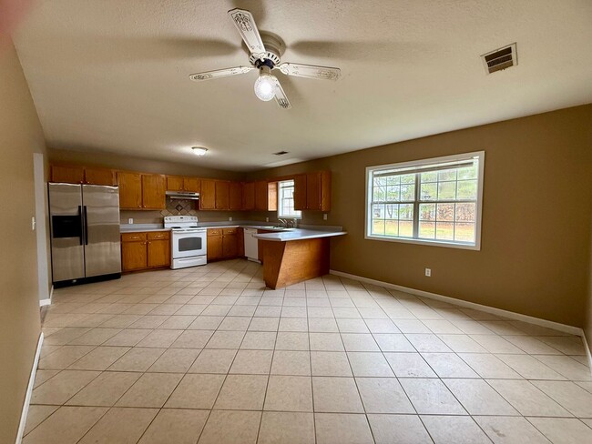 Photo - 3 Bedroom/1 Bathroom Home in Paragould AR - - $1,000 MOVES YOU IN!