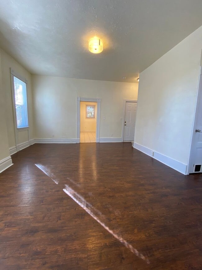 Photo - Spacious 3br house with off street parking