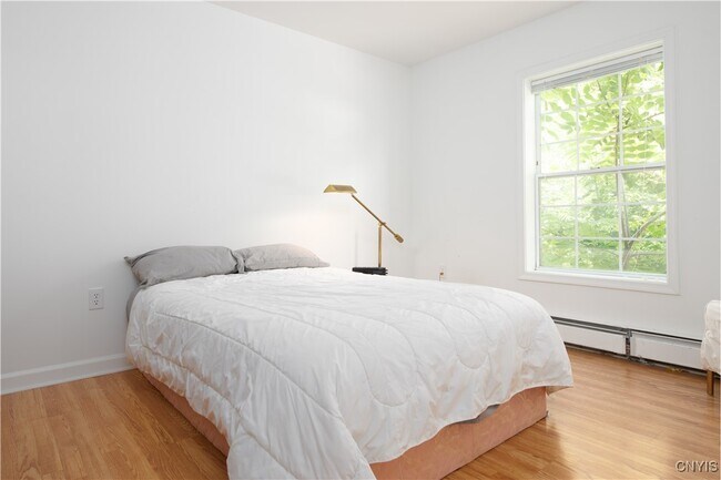 Photo - 871 Franklin Rd