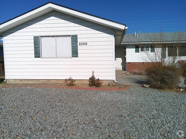 Building Photo - 3BR, 2 Bath, 2 Car Home in Sparks