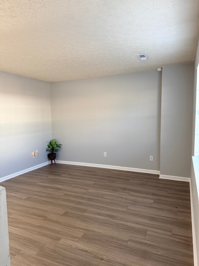 Photo - 24 Duiguid Dr