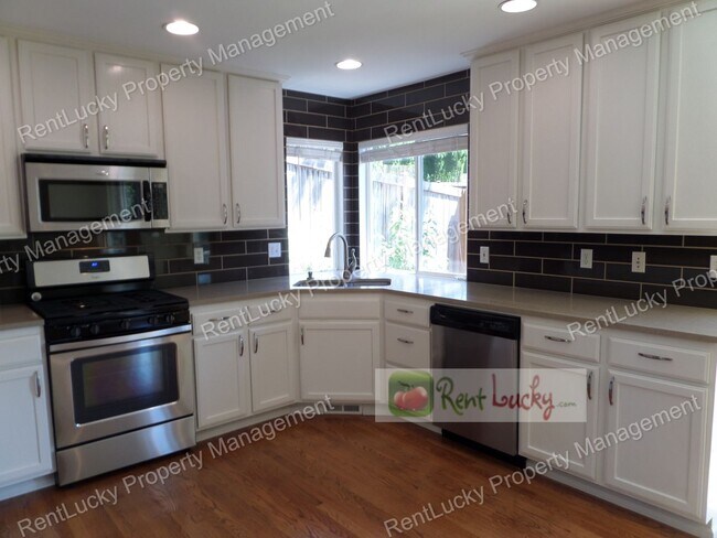 Photo - Gorgeous 3-Bedroom Home in Highly Desirable Duvall Neighborhood - The Ridge in Duvall!
