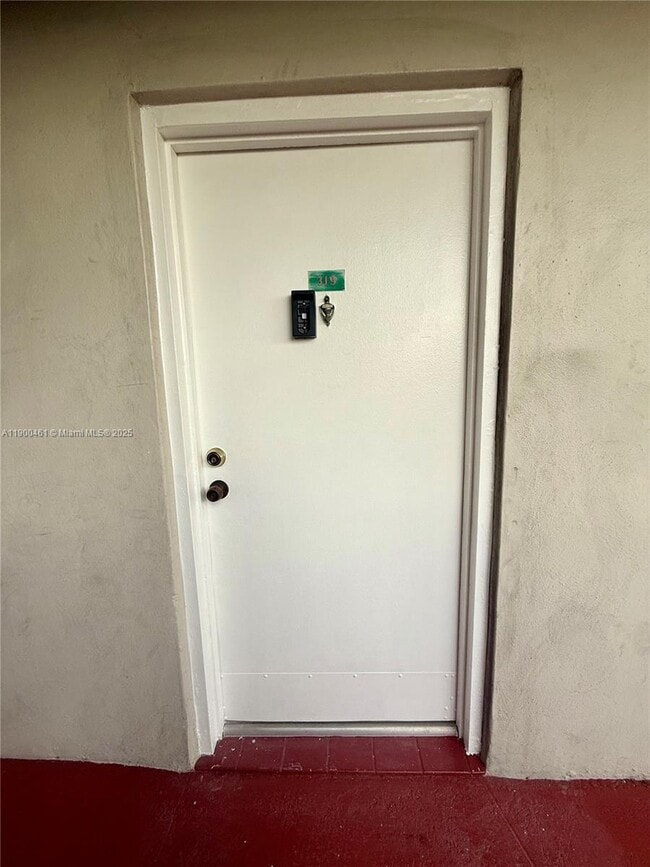 Photo - 802 NW 87th Ave Unidad 319