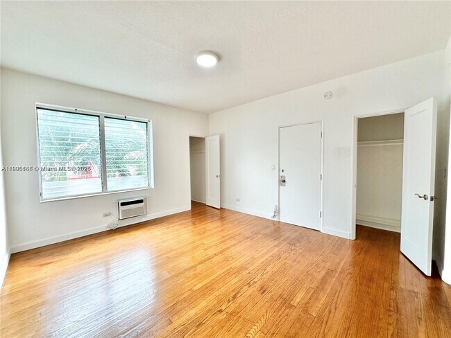 Photo - 639 12th St Unit 4